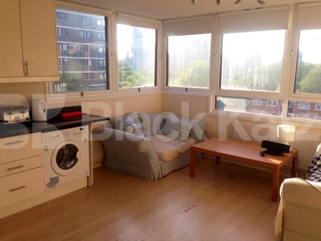 			3 Bedroom, 1 bath, 1 reception Apartment			 Cranmer House, Surrey Lane, Battersea Park 